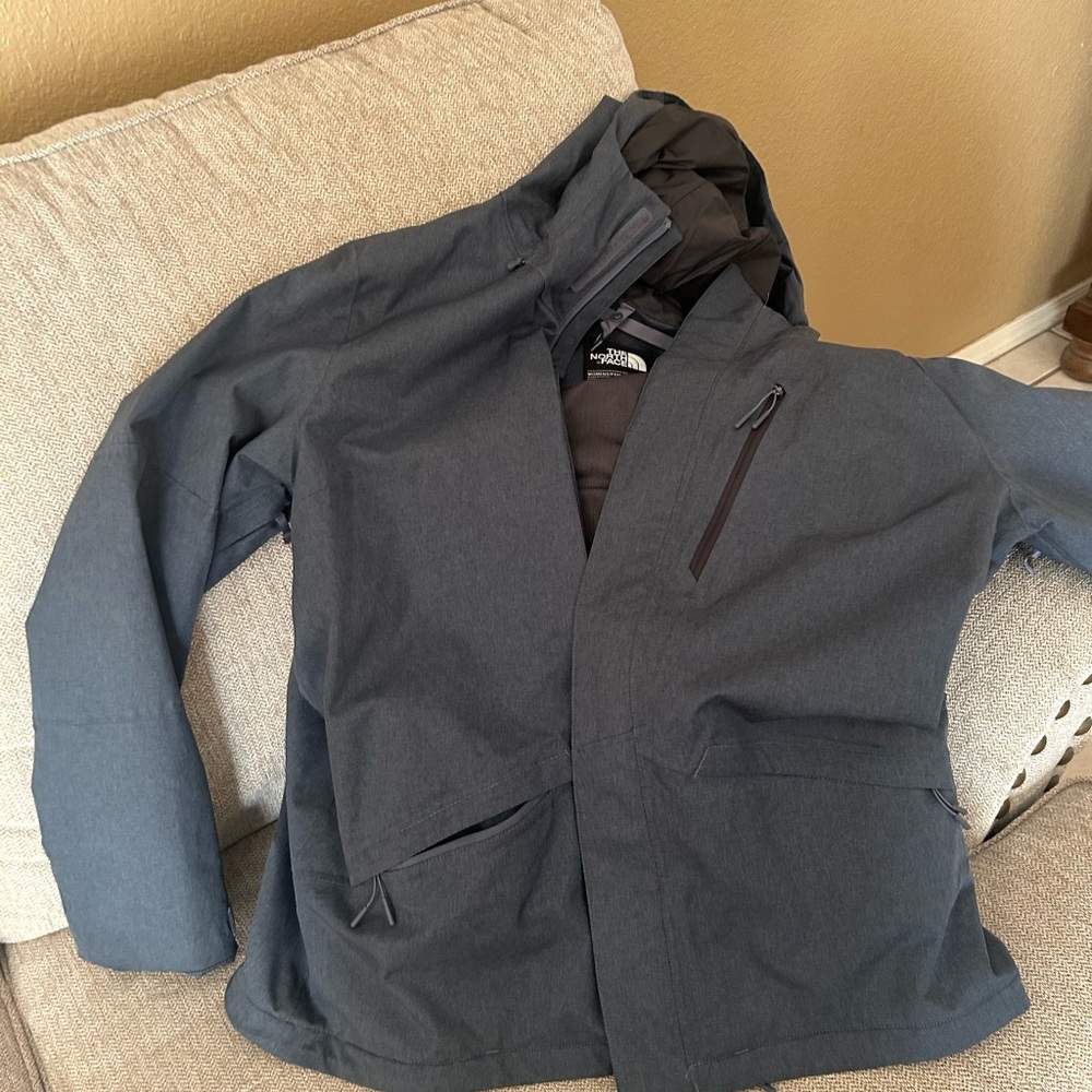 The North Face Men's Dark Gray Raincoat
